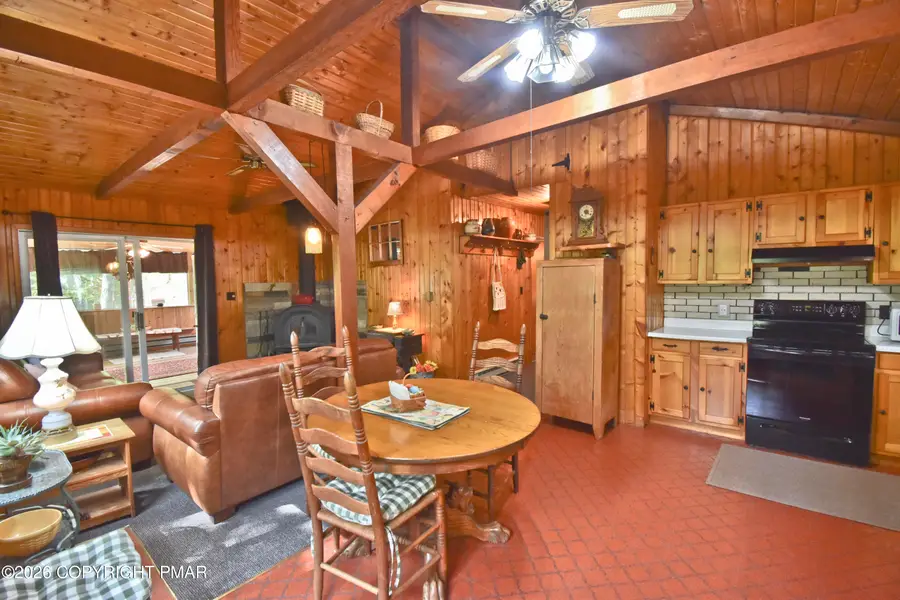 1121 Fawn Run, Bushkill, PA 18324 - #2