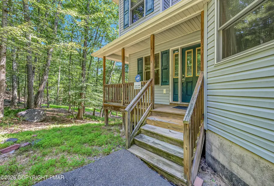164 Bellingham Drive, Bushkill, PA 18324 - #2