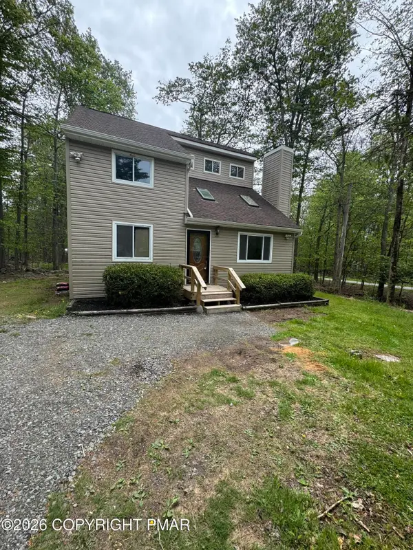 8482 Bumble Bee Way, Tobyhanna, PA 18466