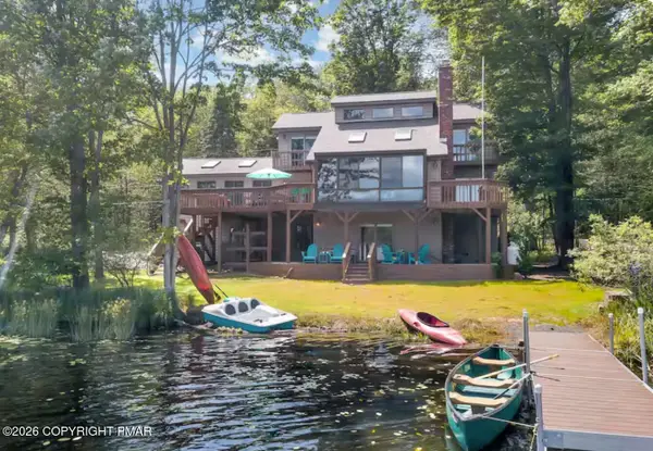 48 Lake Drive W, Clifton Township, PA 18424