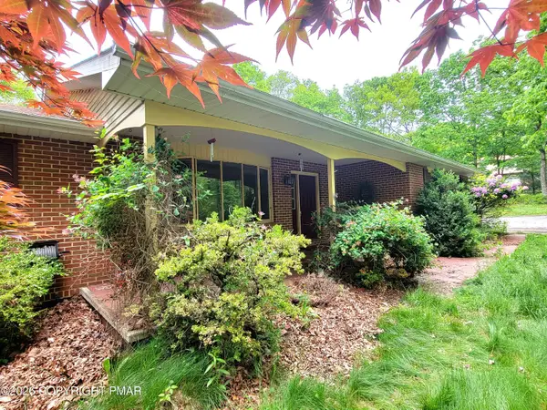 150 Twin Oak Terrace, Tannersville, PA 18372