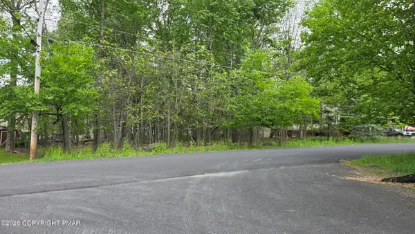 537 Horshoe Bend 537 Bend, Tobyhanna, PA 18466