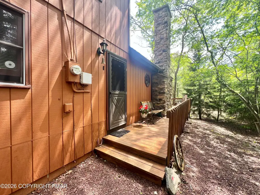 15 Chalet Court, Lake Harmony, PA 18624 - #2