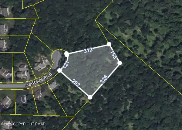 16 Heritage Dr Boulevard, Stroudsburg, PA 18360