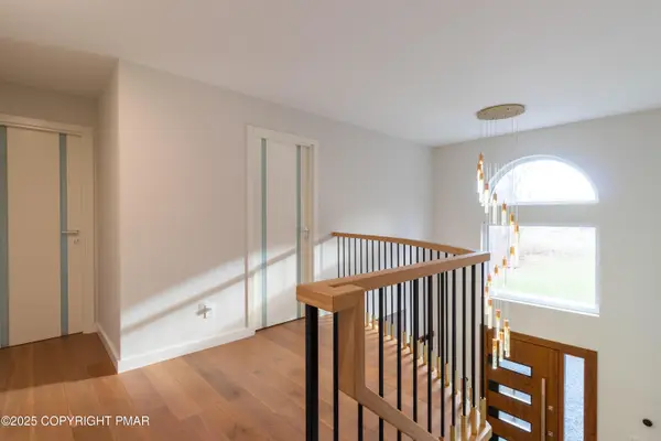 2226 Bedford Court, Bushkill, PA 18324