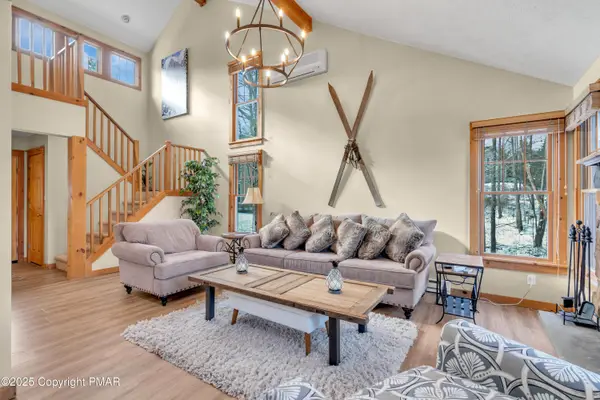 163 Pine Court, Tannersville, PA 18372