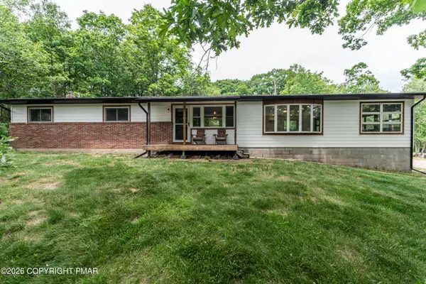 6011 Running Valley Road, Stroudsburg, PA 18360