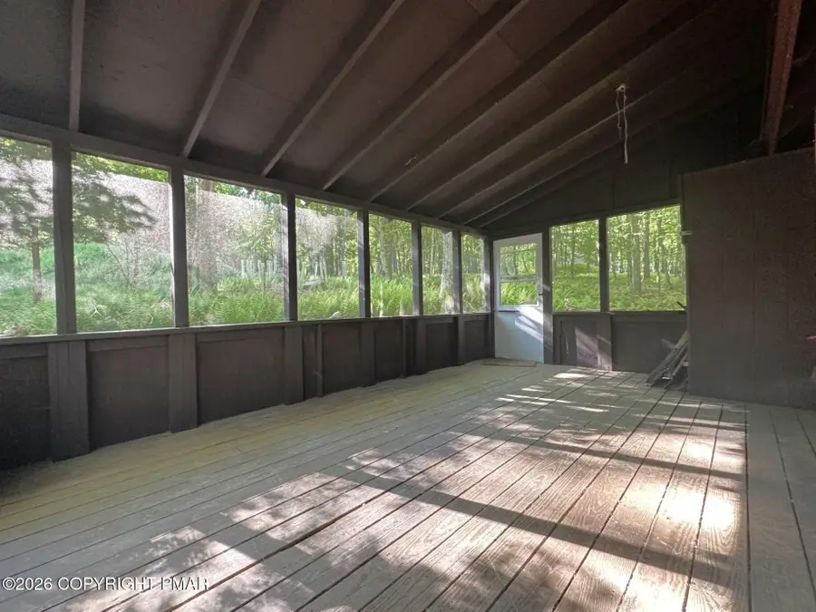 1095 Deer E, Bushkill, PA 18324 - #2