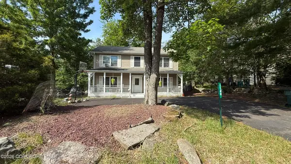 1140 Country Place Drive, Tobyhanna, PA 18466