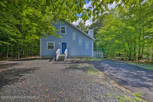 9253 Westwood Drive, Tobyhanna, PA 18466