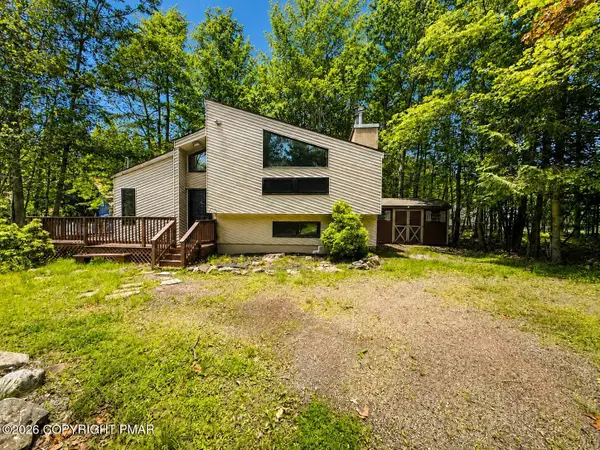 3322 Woodland Drive, Tobyhanna, PA 18466