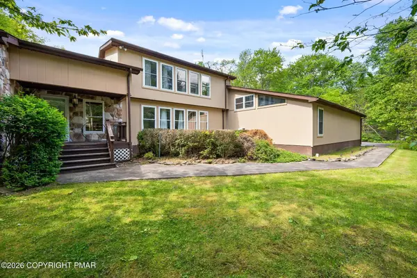 58 Bender Road, Gouldsboro, PA 18424