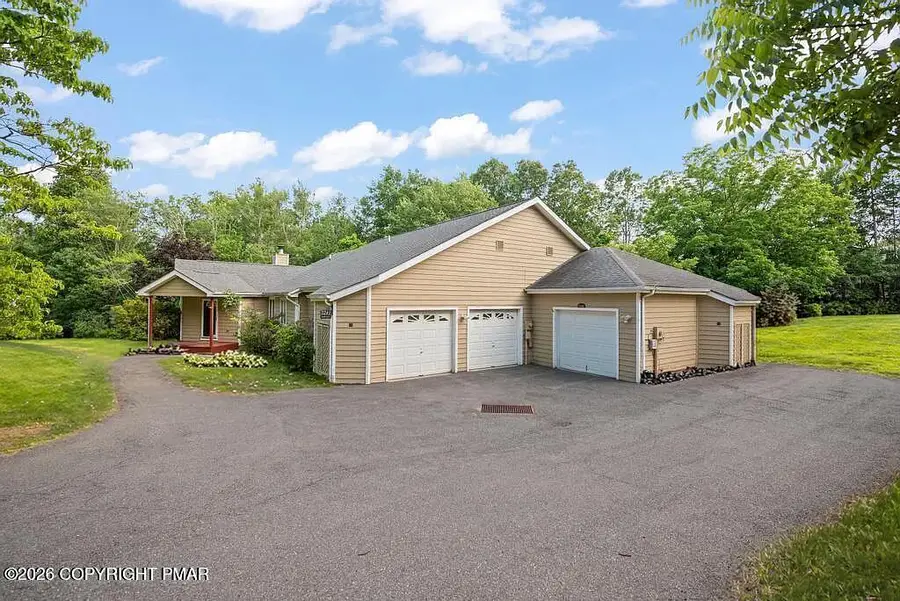 2241&2243 Meadow Sage Court, East Stroudsburg, PA 18301 - #2
