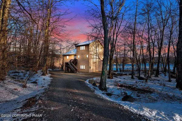 9 Birch Point Road, Gouldsboro, PA 18424