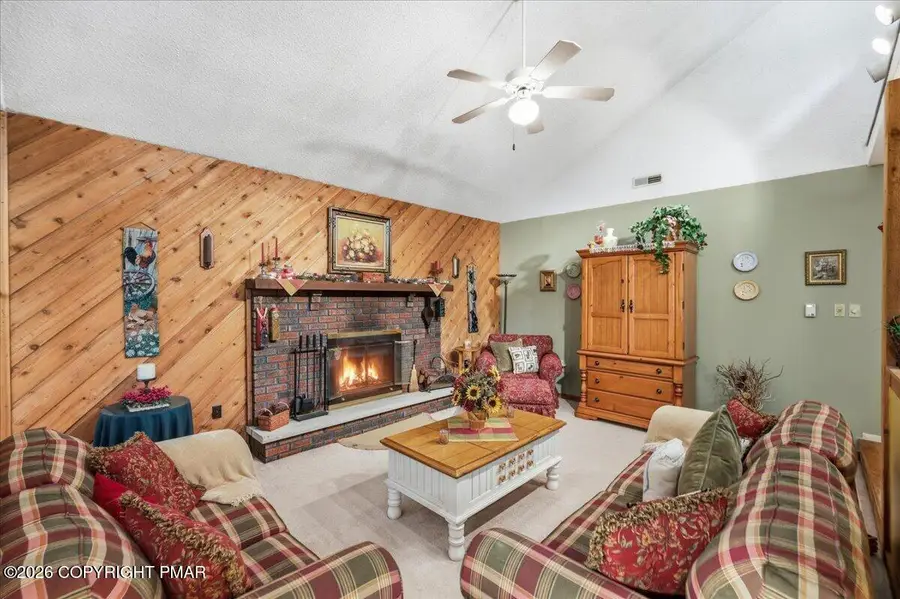 7 Azalea Lane, Lake Harmony, PA 18624 - #3