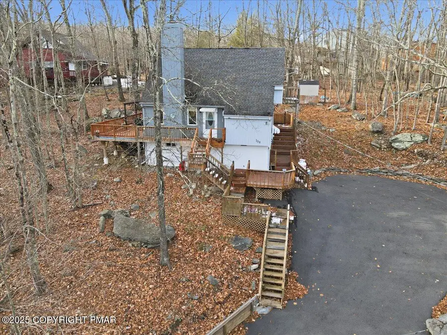 109 Saunders Drive, Bushkill, PA 18324 - #2
