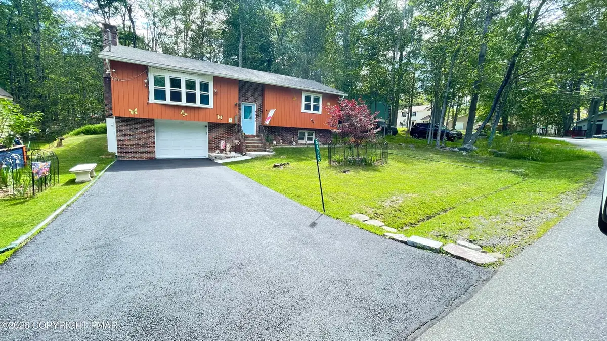 8466 Bumble Bee Way, Tobyhanna, PA 18466 - #1