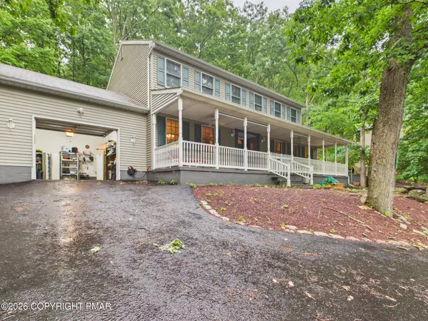5390 Woodbridge Drive E, Bushkill, PA 18324