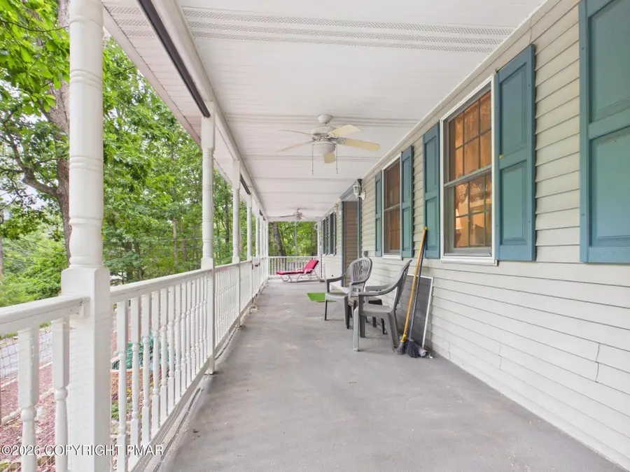 5390 Woodbridge Drive E, Bushkill, PA 18324 - #2