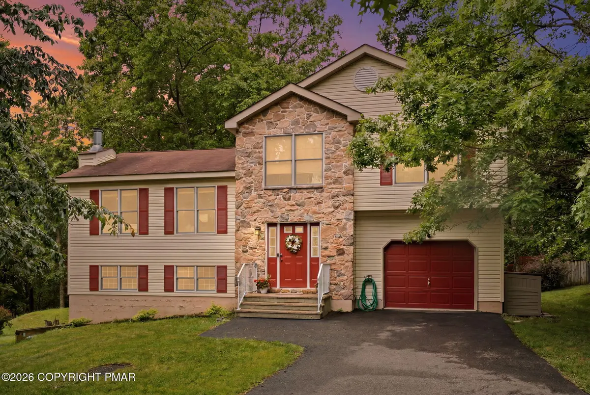 4896 Pine Ridge Drive W, Bushkill, PA 18324 - #1