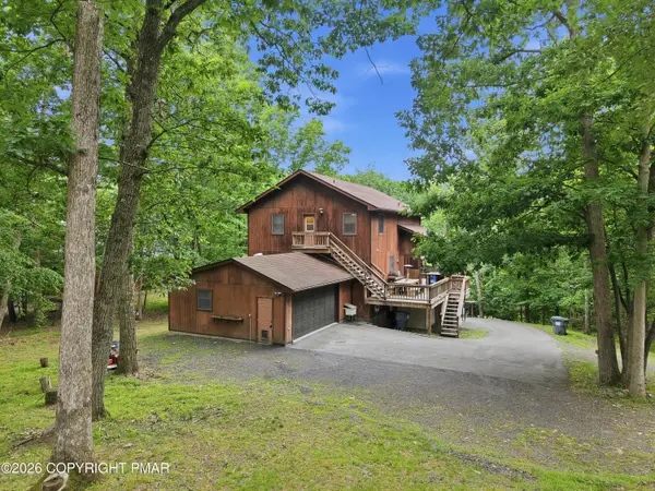 548 Lakeside Drive, East Stroudsburg, PA 18301