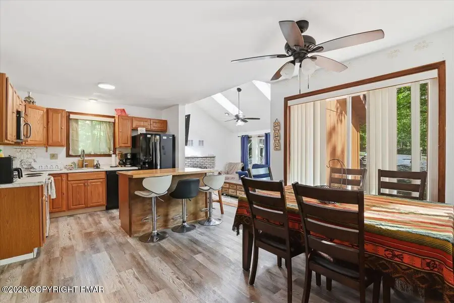 184 Cambridge Court, Bushkill, PA 18324 - #3