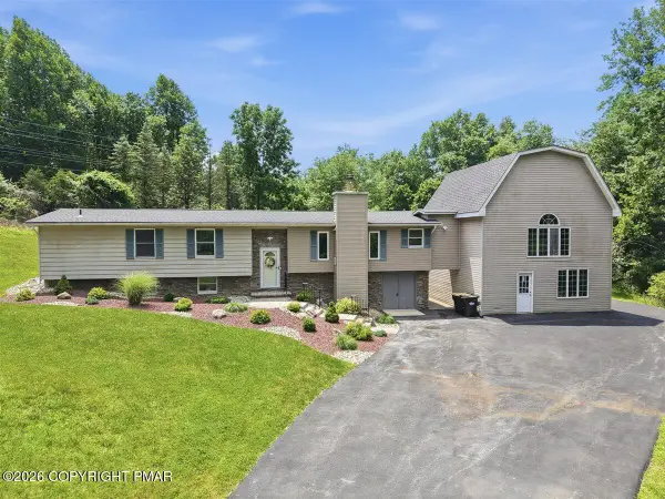 226 Circle Drive S, Saylorsburg, PA 18353