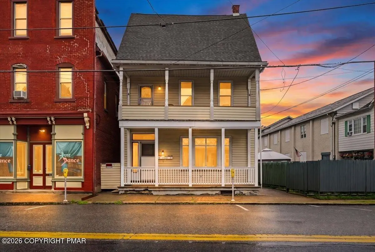 116 W Main Street, Pen Argyl, PA 18072 - #1