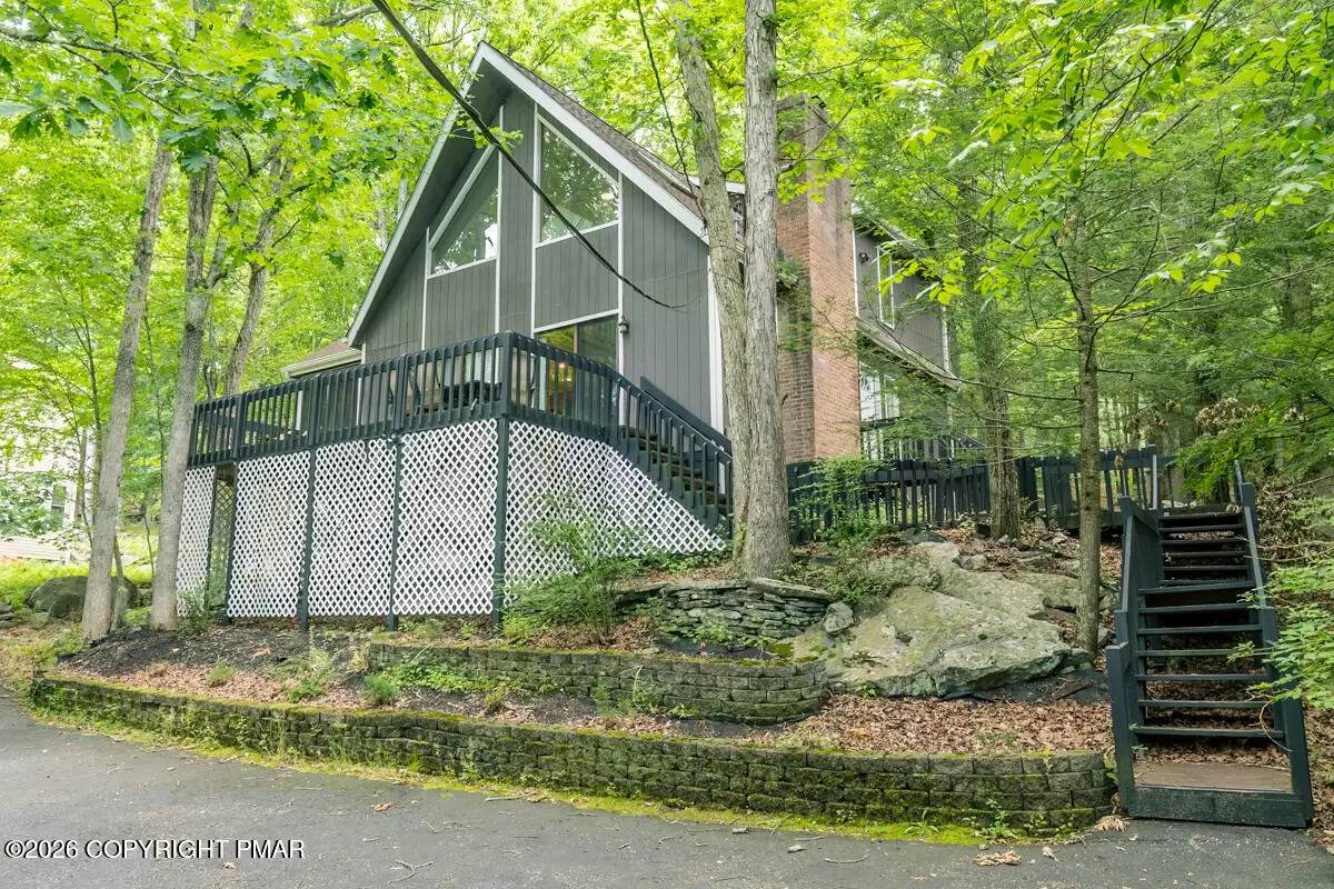 6255 Decker Road, Bushkill, PA 18324 - #1