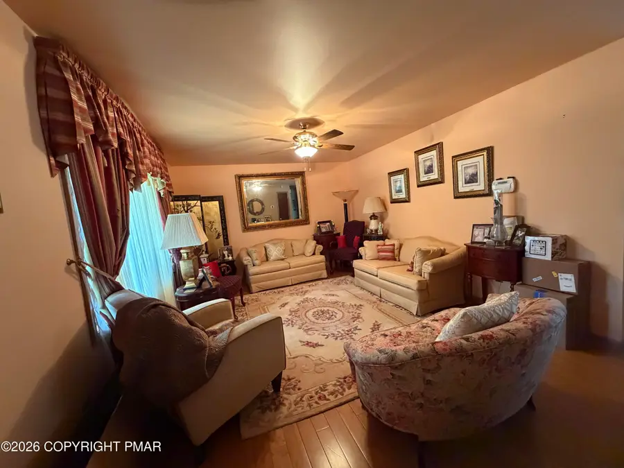568 E West Street, Wind Gap, PA 18091 - #3