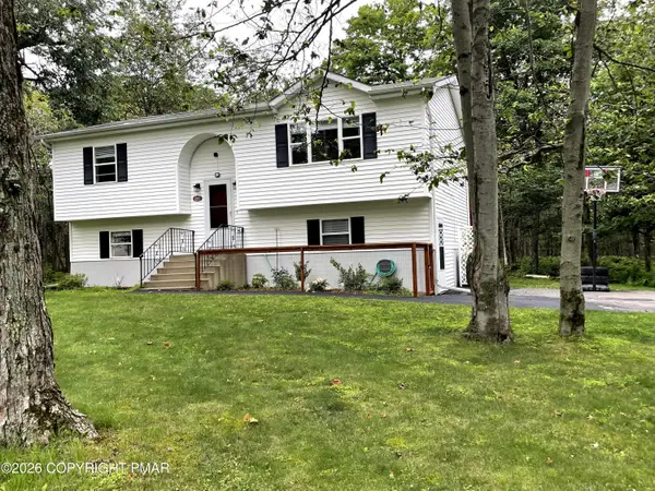 2667 Highview Terrace, Tobyhanna, PA 18466
