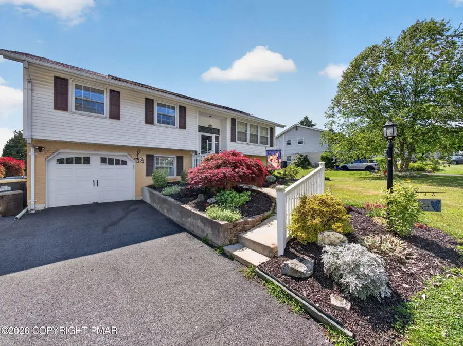34 S 41st Street, Cetronia, PA 18104 - #3