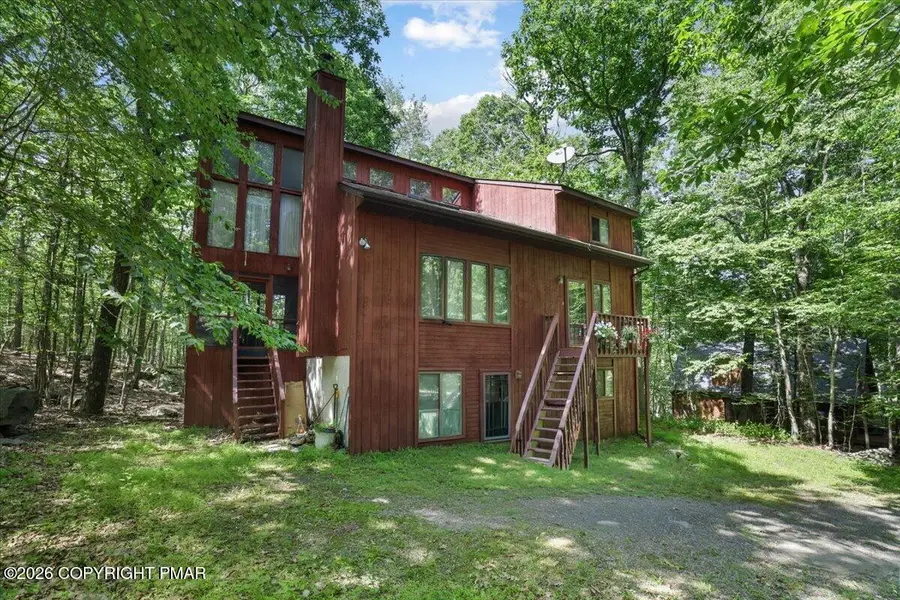 158 Saunders Drive, Bushkill, PA 18324 - #2