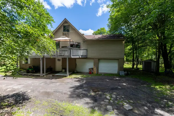 230 Ash Drive, Long Pond, PA 18334