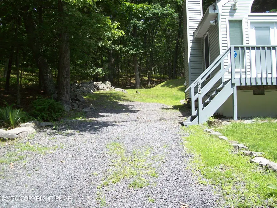 324 Whippoorwill Drive, Bushkill, PA 18324 - #3