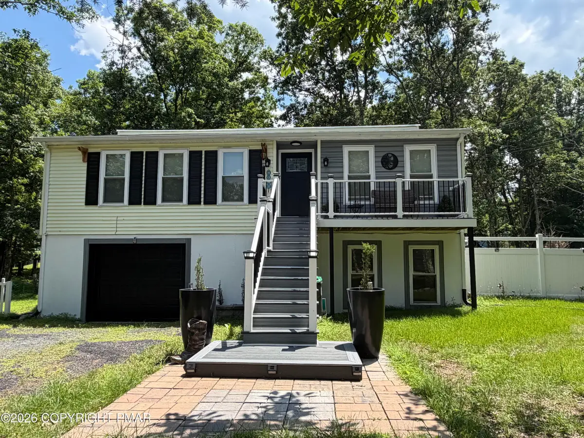 4469 Pine Ridge Drive W, Bushkill, PA 18324 - #1