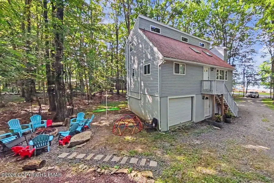 5145 Hummingbird Drive, Pocono Summit, PA 18346 - #2
