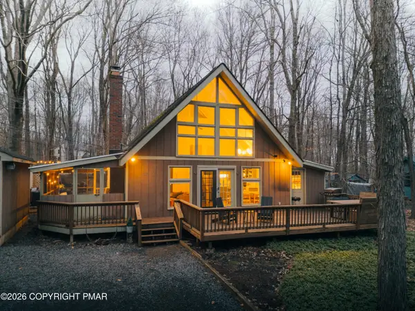 313 Monarch Way, Pocono Lake, PA 18347