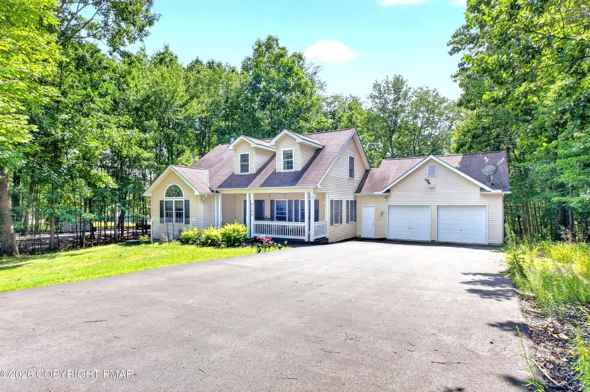 5120 Braintree Drive, Bushkill, PA 18324 - #1