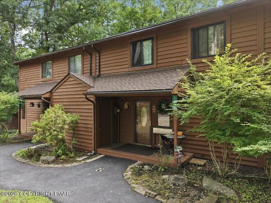 123 Meadow View Court, Bushkill, PA 18324 - #2
