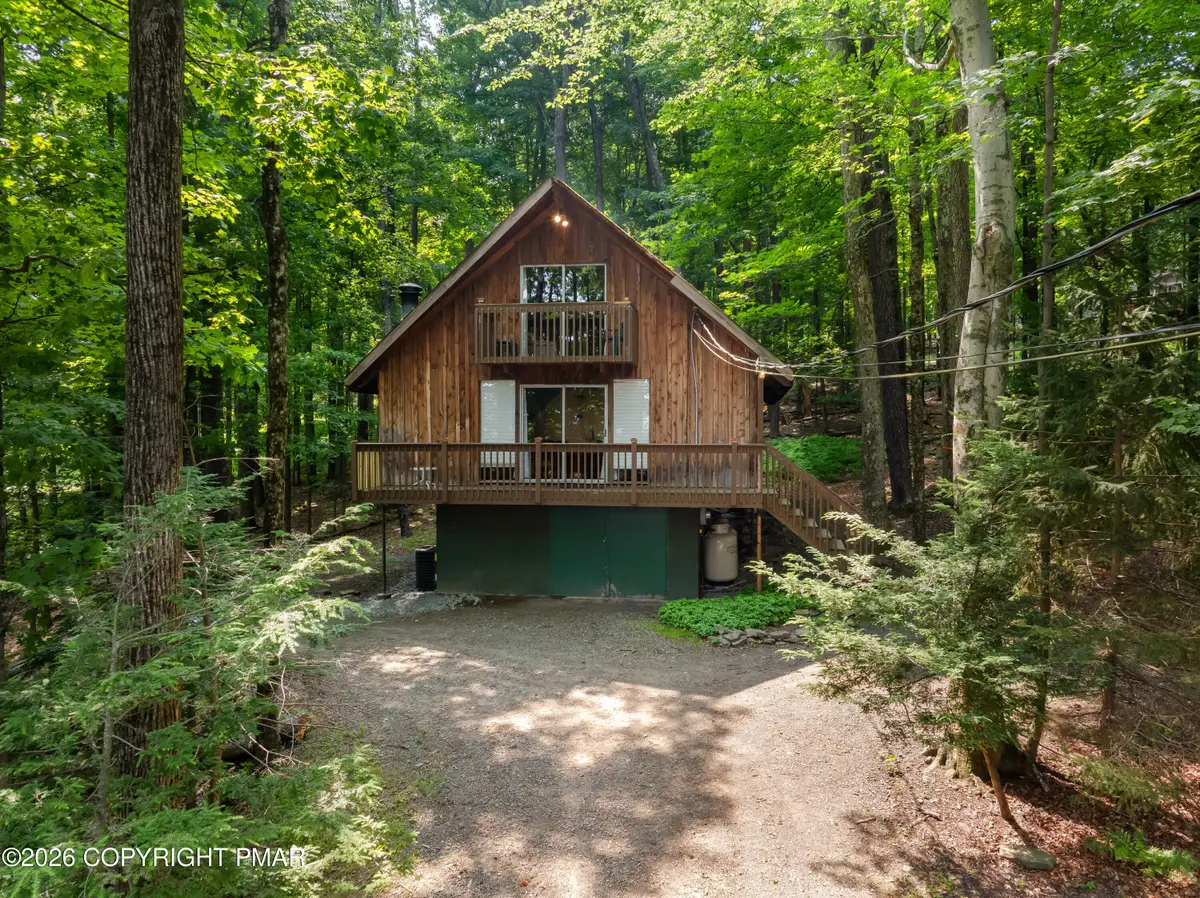 966 Rt 507, Greentown, PA 18426 - #1