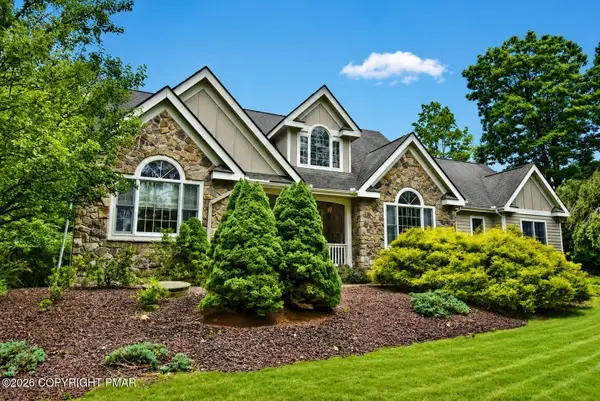 326 Sunset Avenue, Pocono Manor, PA 18349