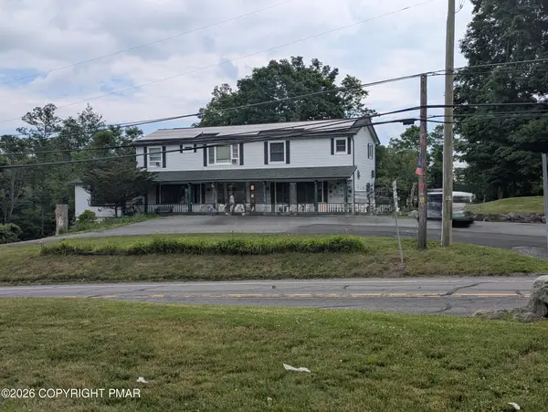 926 Pennsylvania 390, Cresco, PA 18326