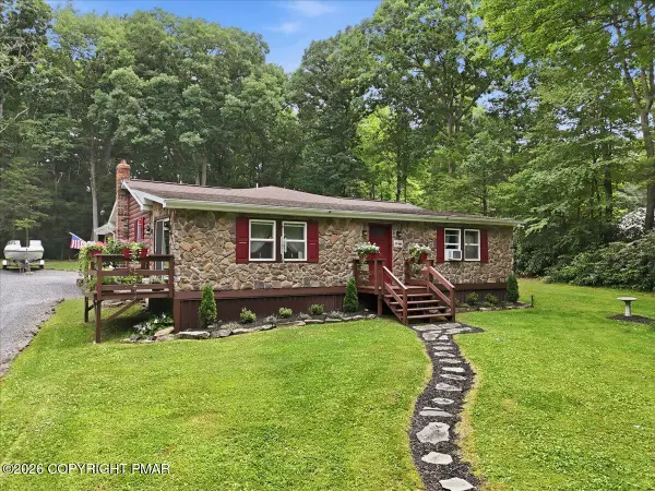 1646 Erie Court, Effort, PA 18330