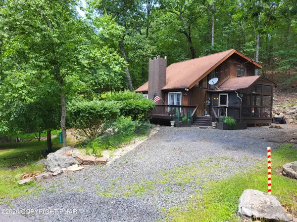 151 Edinburgh Road, Bushkill, PA 18324
