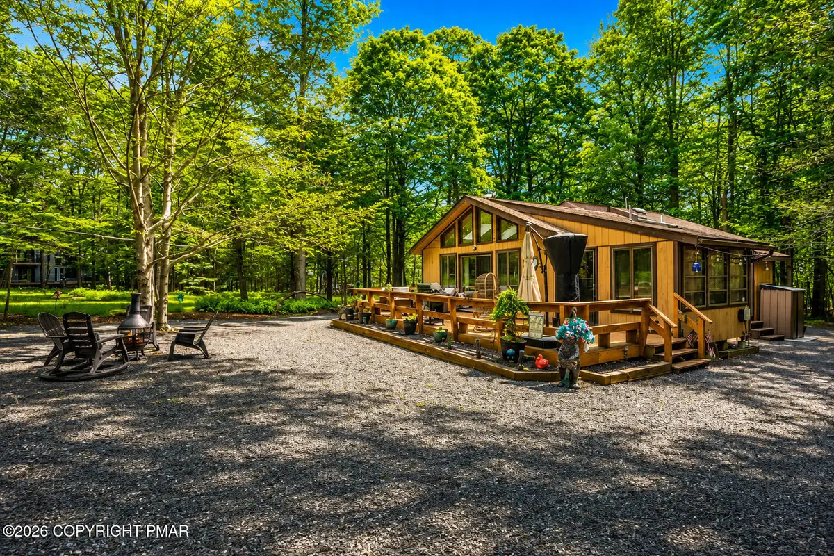 86 Mildred Drive, Clifton, PA 18424 - #1