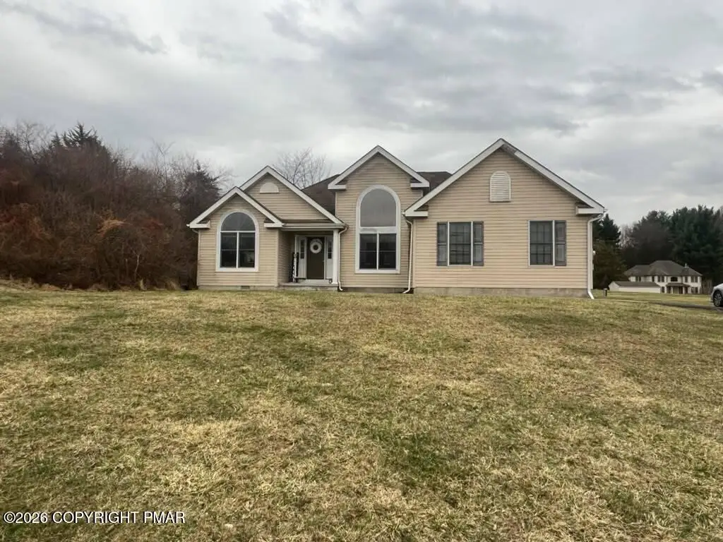 86 Northpark Drive E, East Stroudsburg, PA 18302 - #1