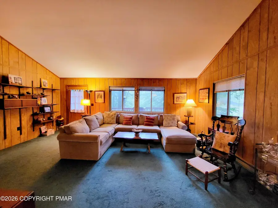 257 Saunders Drive, Bushkill, PA 18324 - #3