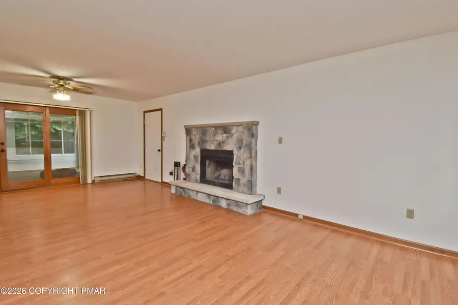 295 Russell Court, Effort, PA 18330 - #3
