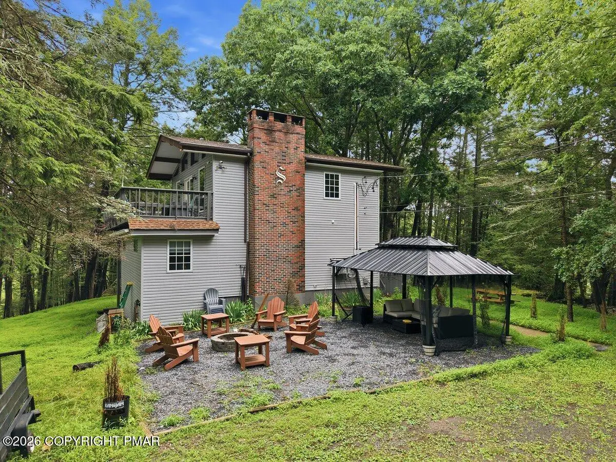 347 Clubhouse Drive, East Stroudsburg, PA 18302 - #1